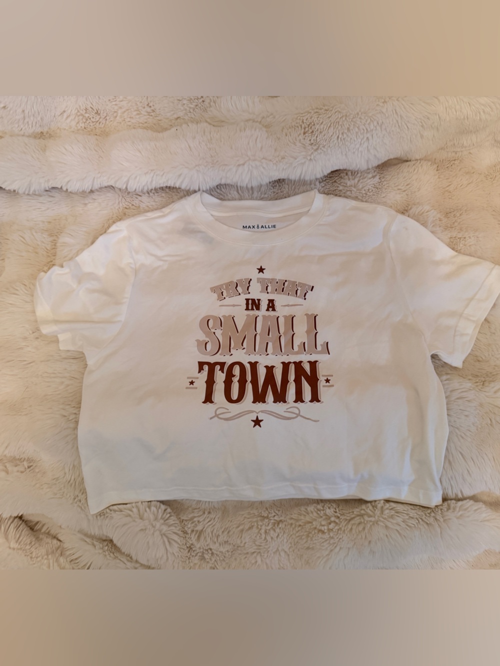 White "Small Town" Graphic Cropped T-shirt - Med